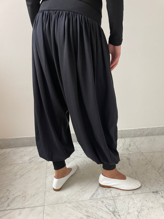 Vollmond Pants, Black LAMIA LAGHA