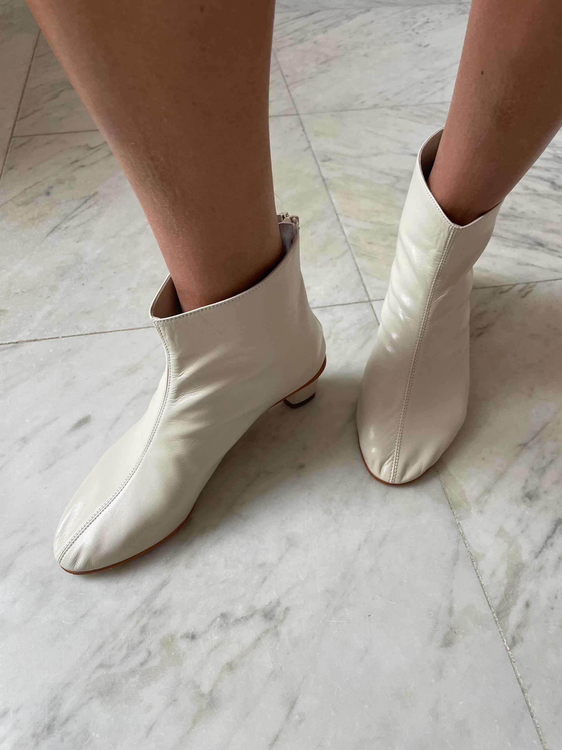 High Leone, Porcelain MARTINIANO