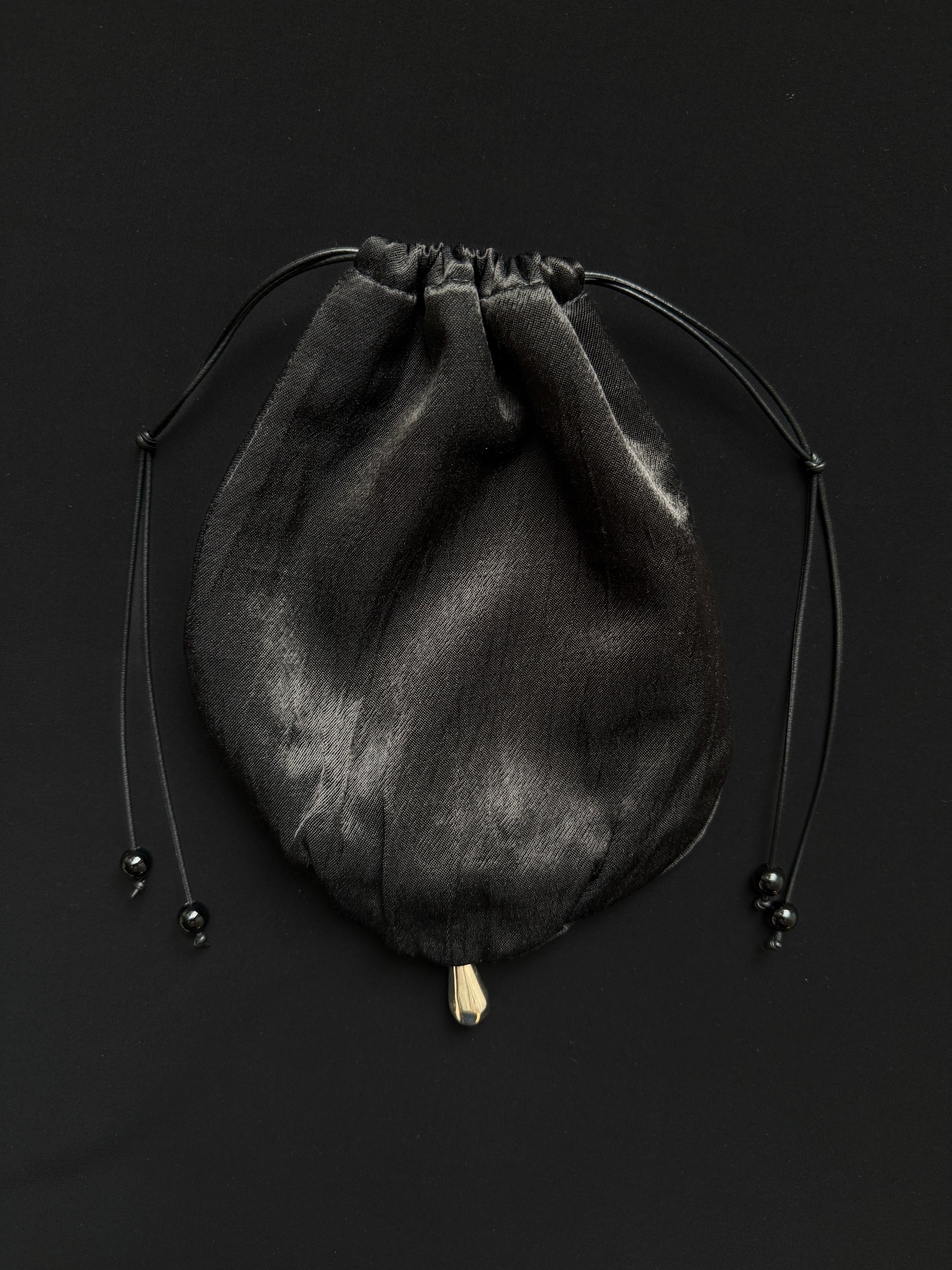 Teardrop Pouch, Noir SOPHIE BUHAI