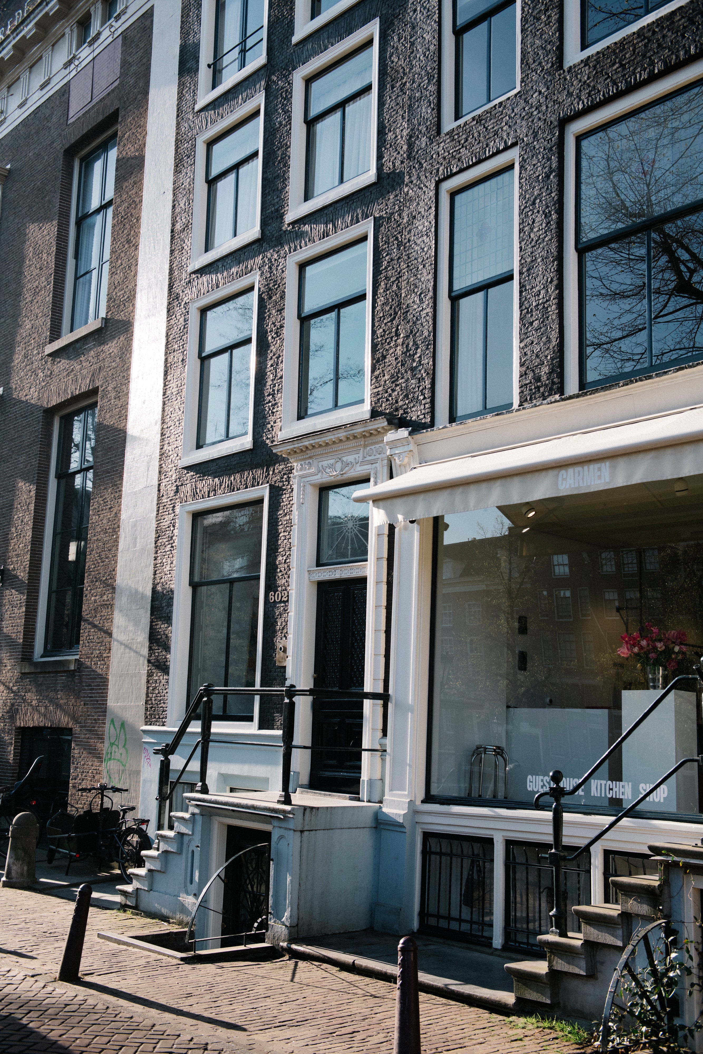 THE FACADE