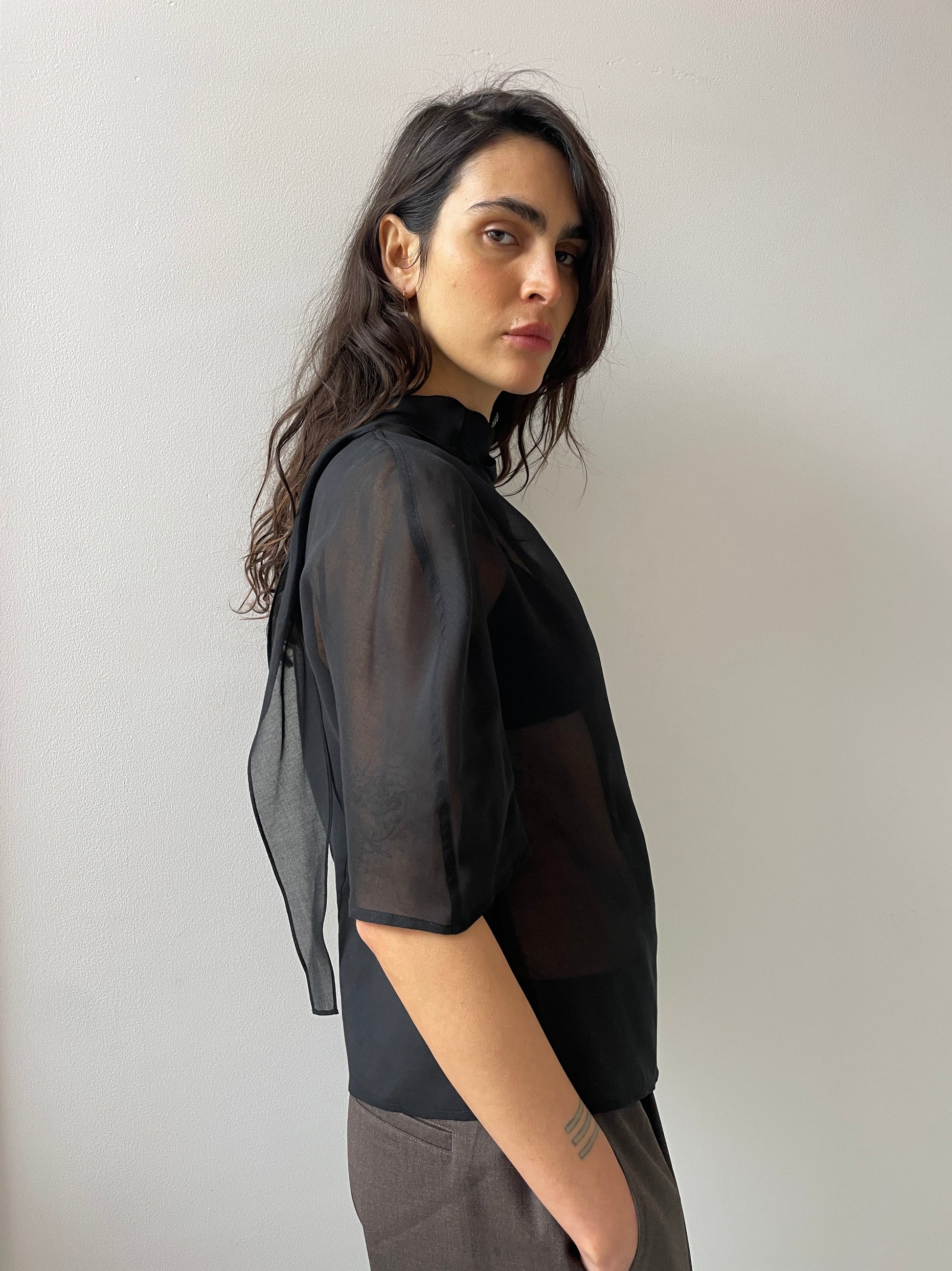 Knotted Collar Top, Black Amomento