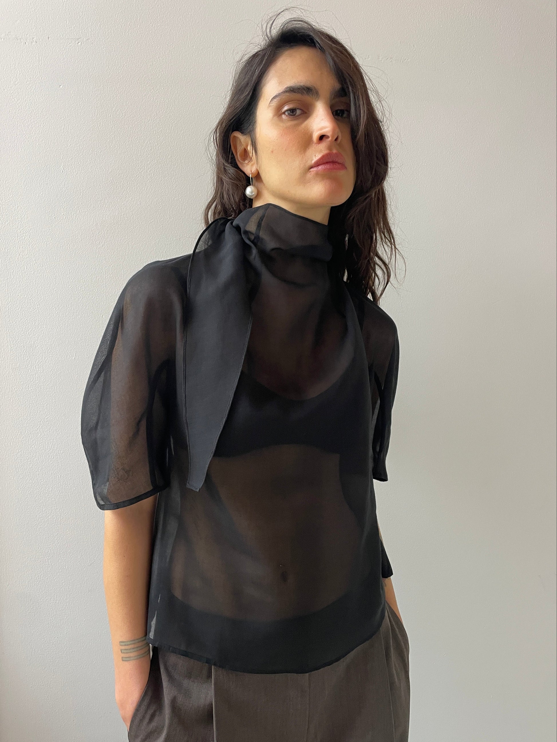 Knotted Collar Top, Black Amomento
