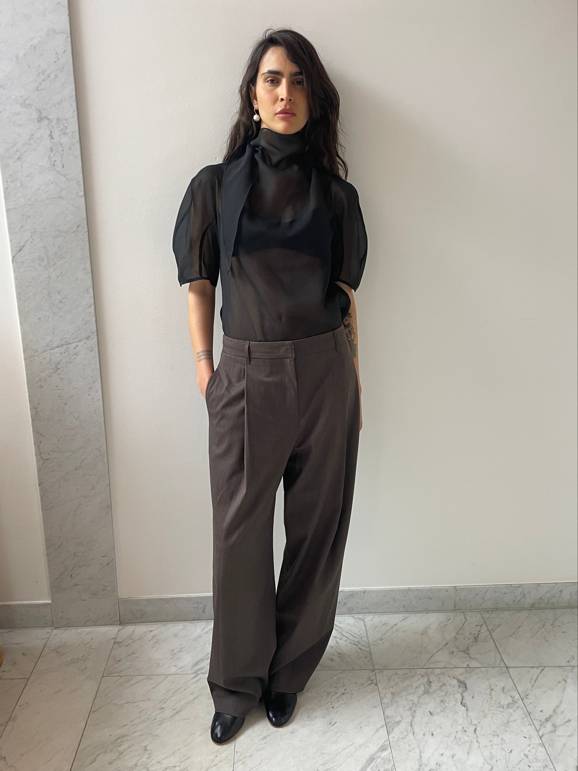 Knotted Collar Top, Black Amomento