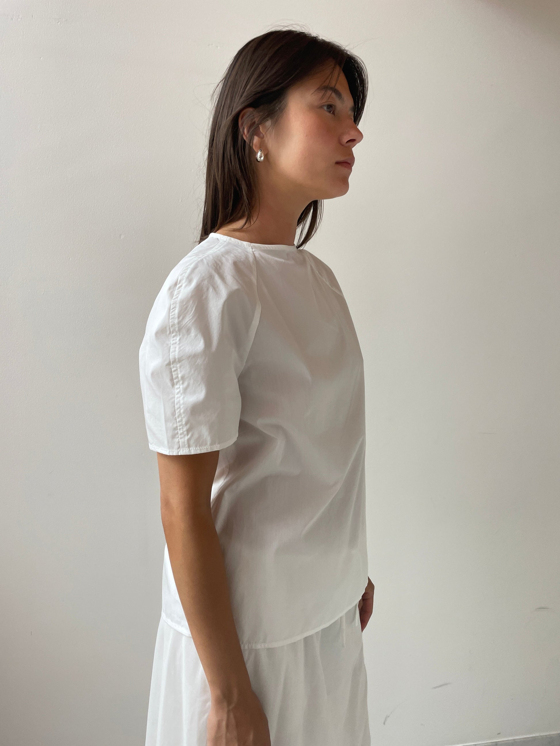 Raglan Top, White Amomento