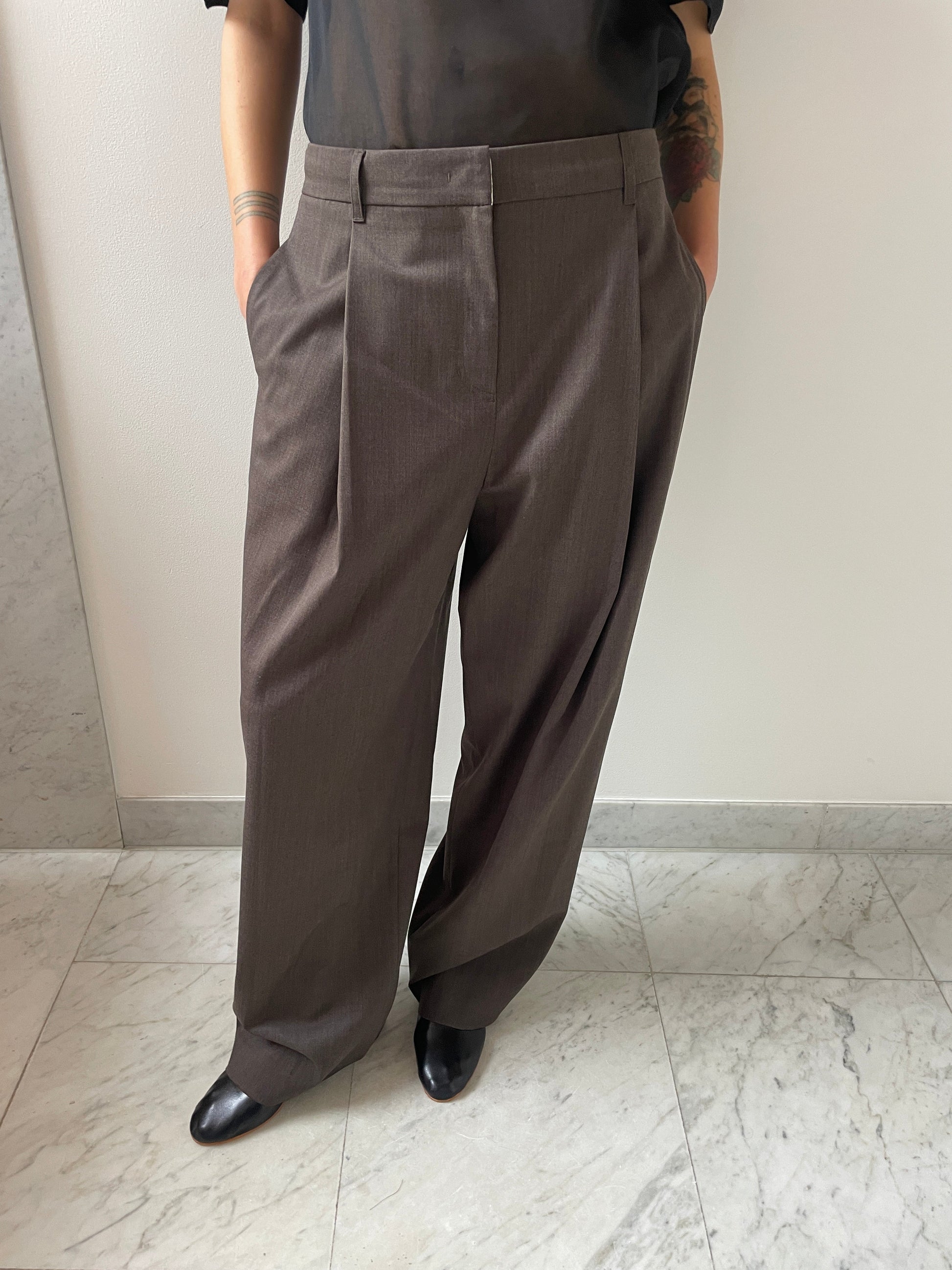 Wide Tuck Pants, Brown Amomento