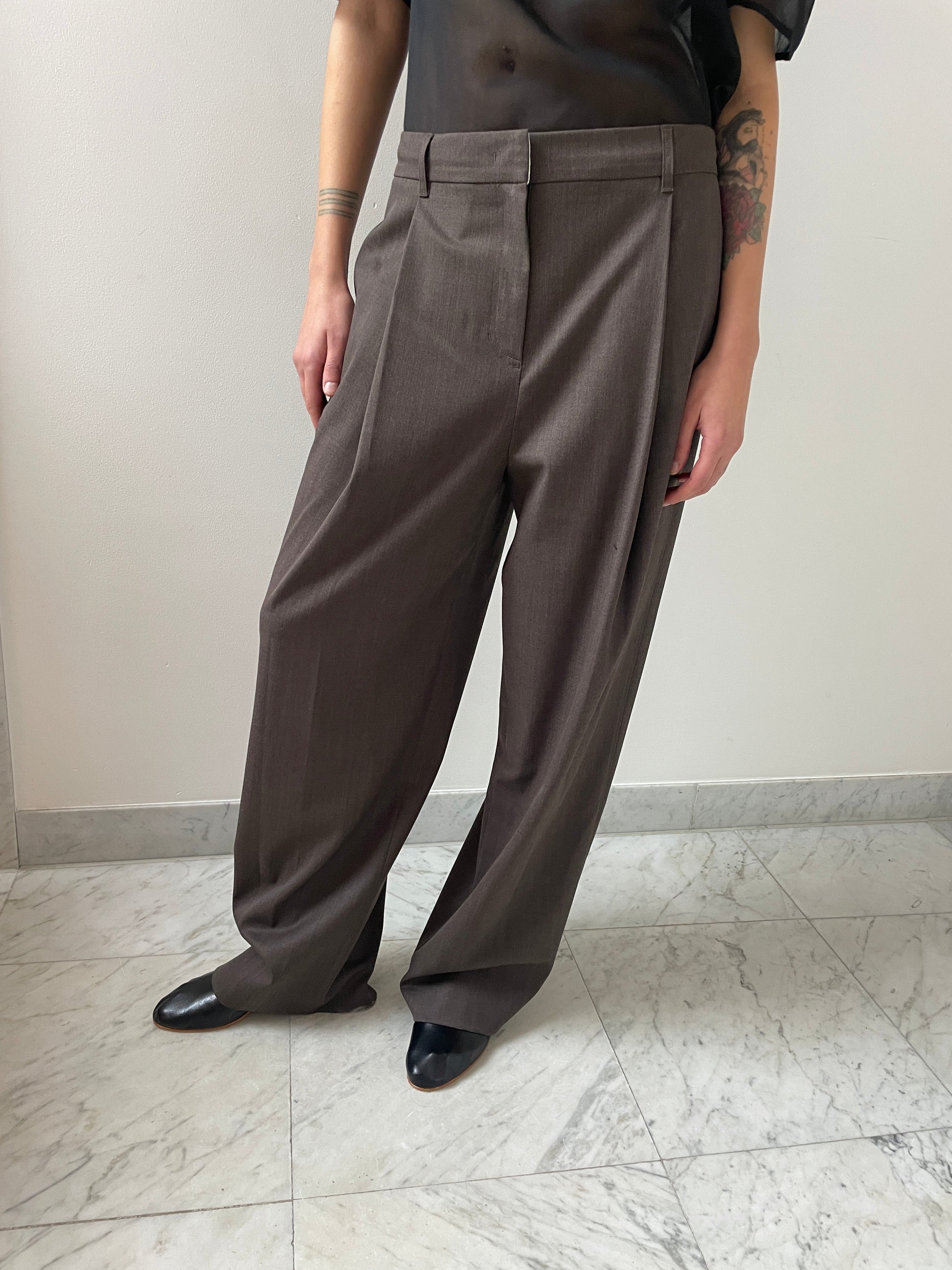 Wide Tuck Pants, Brown Amomento