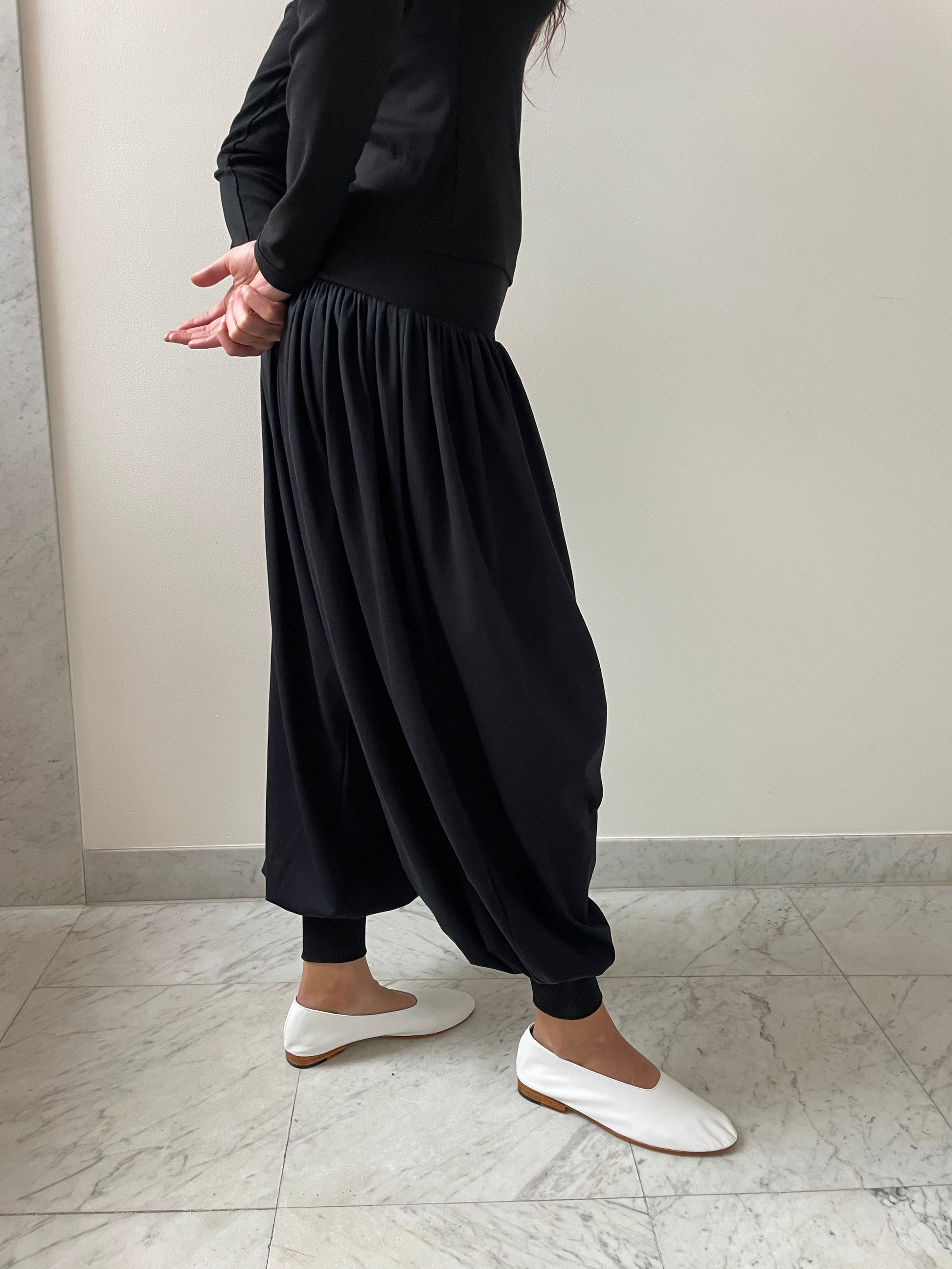 Vollmond Pants, Black LAMIA LAGHA