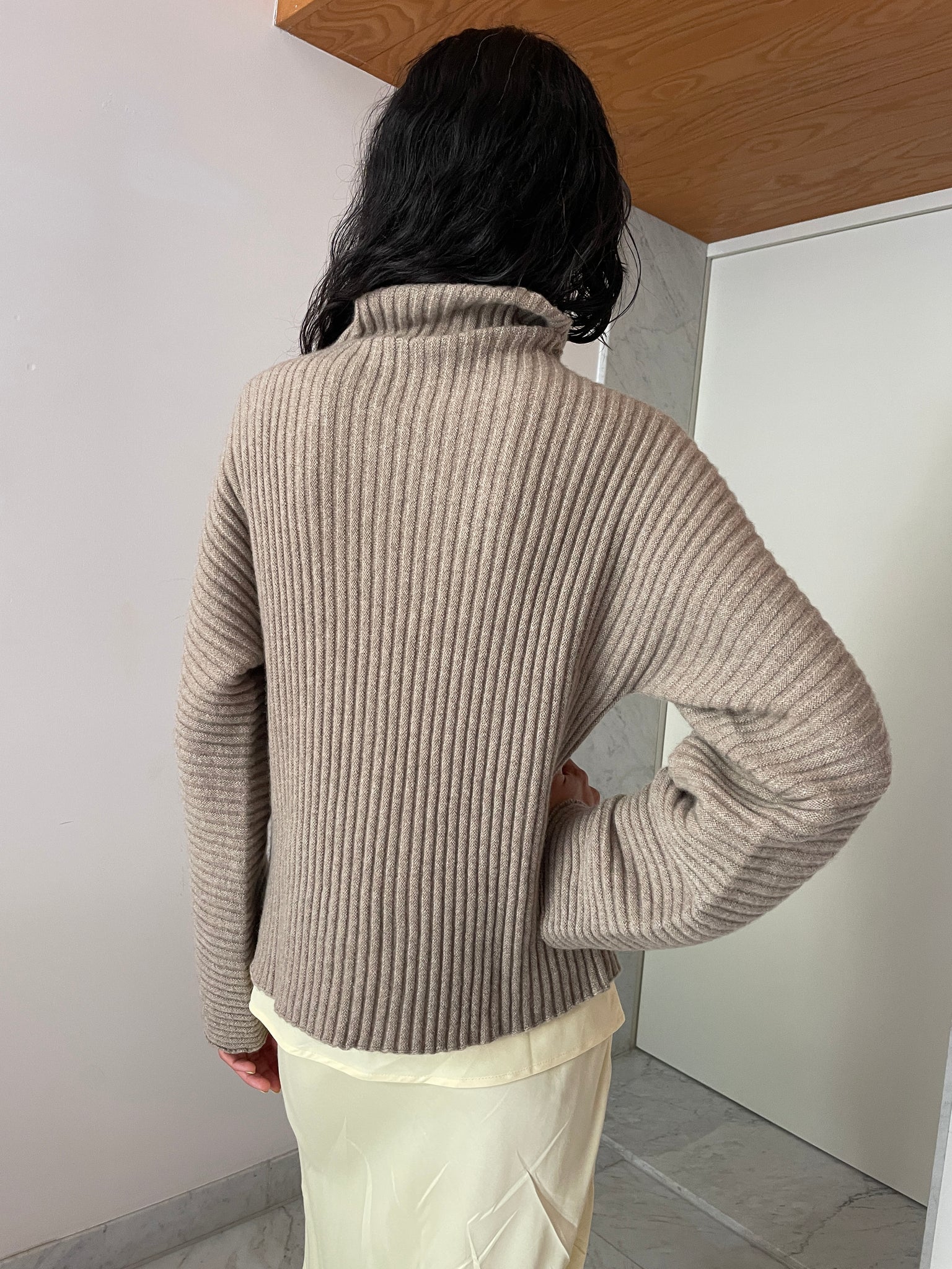 Kai Turtleneck, Brown