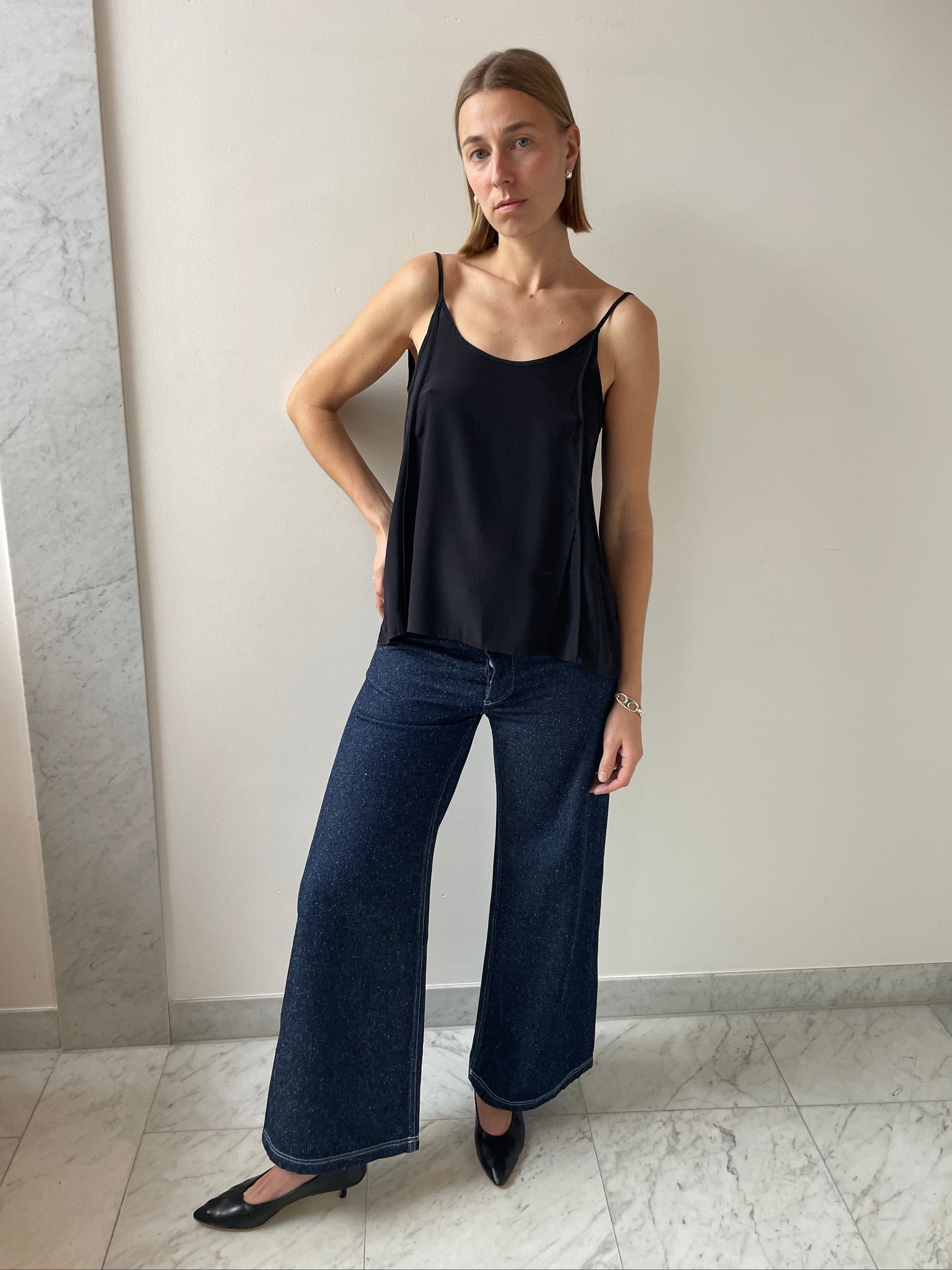 Ade Top, Black BASERANGE