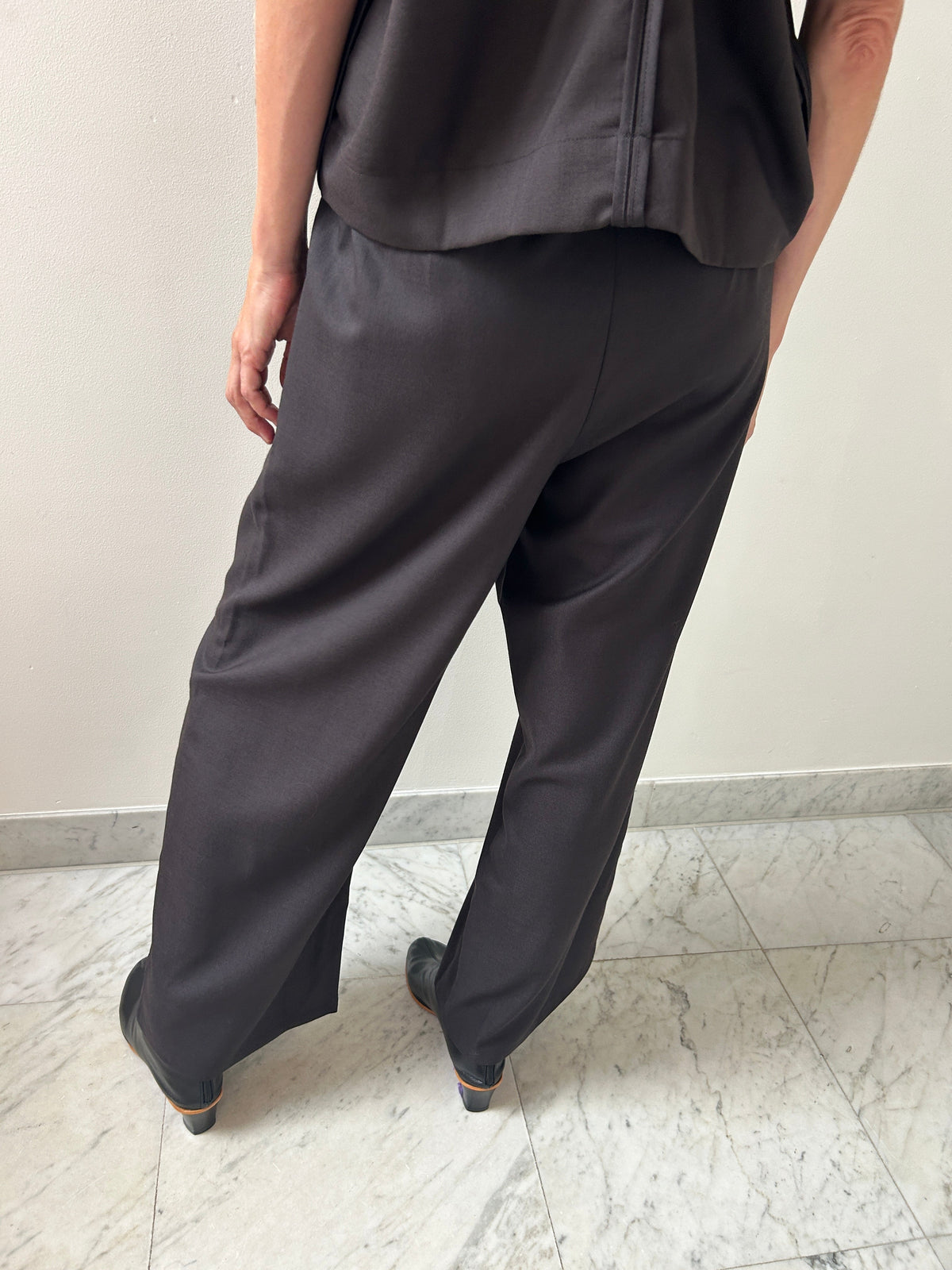 Stoa Pants, Brown Black BASERANGE