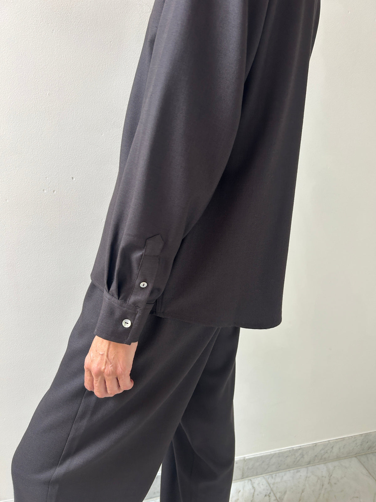 Stoa Shirt, Brown Black BASERANGE