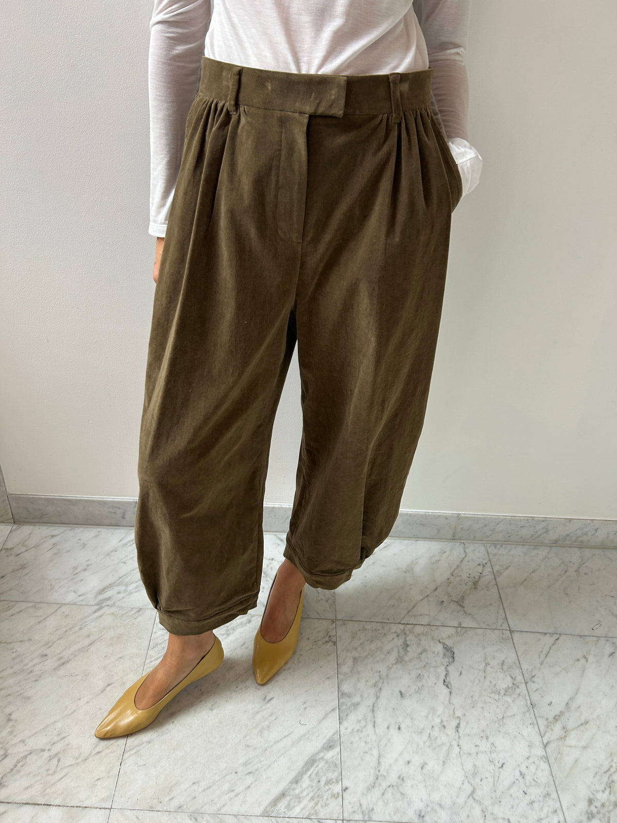 Velvet Shirring Pants, Khaki Amomento