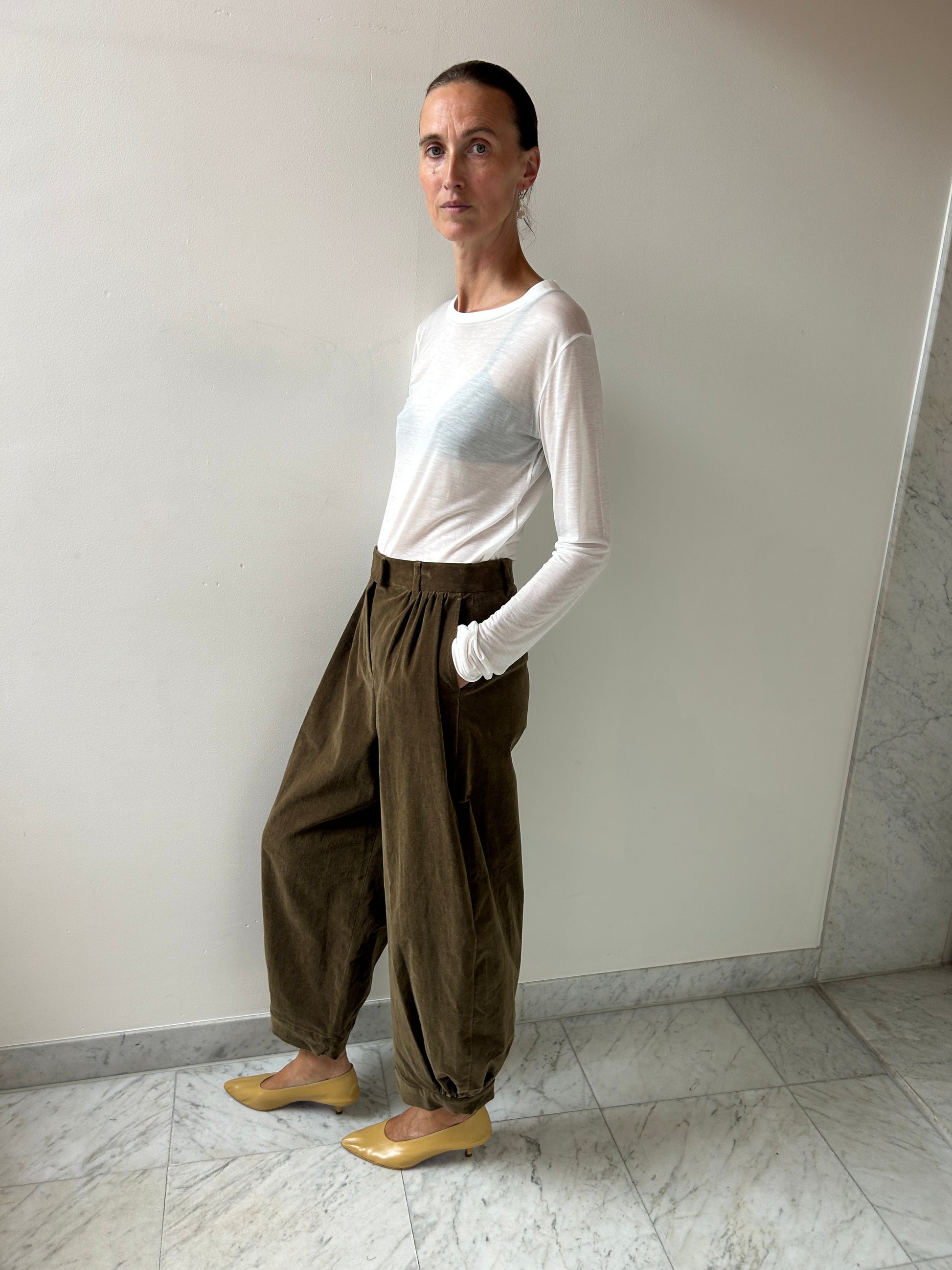 Velvet Shirring Pants, Khaki Amomento