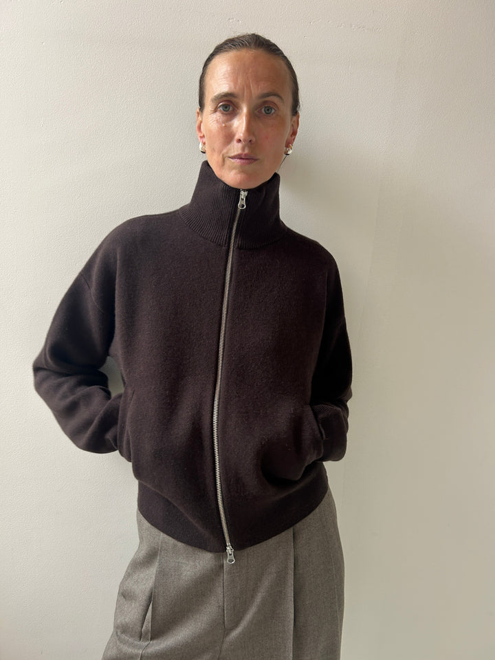 Xtra Cute, Dark Brown EXTREME CASHMERE